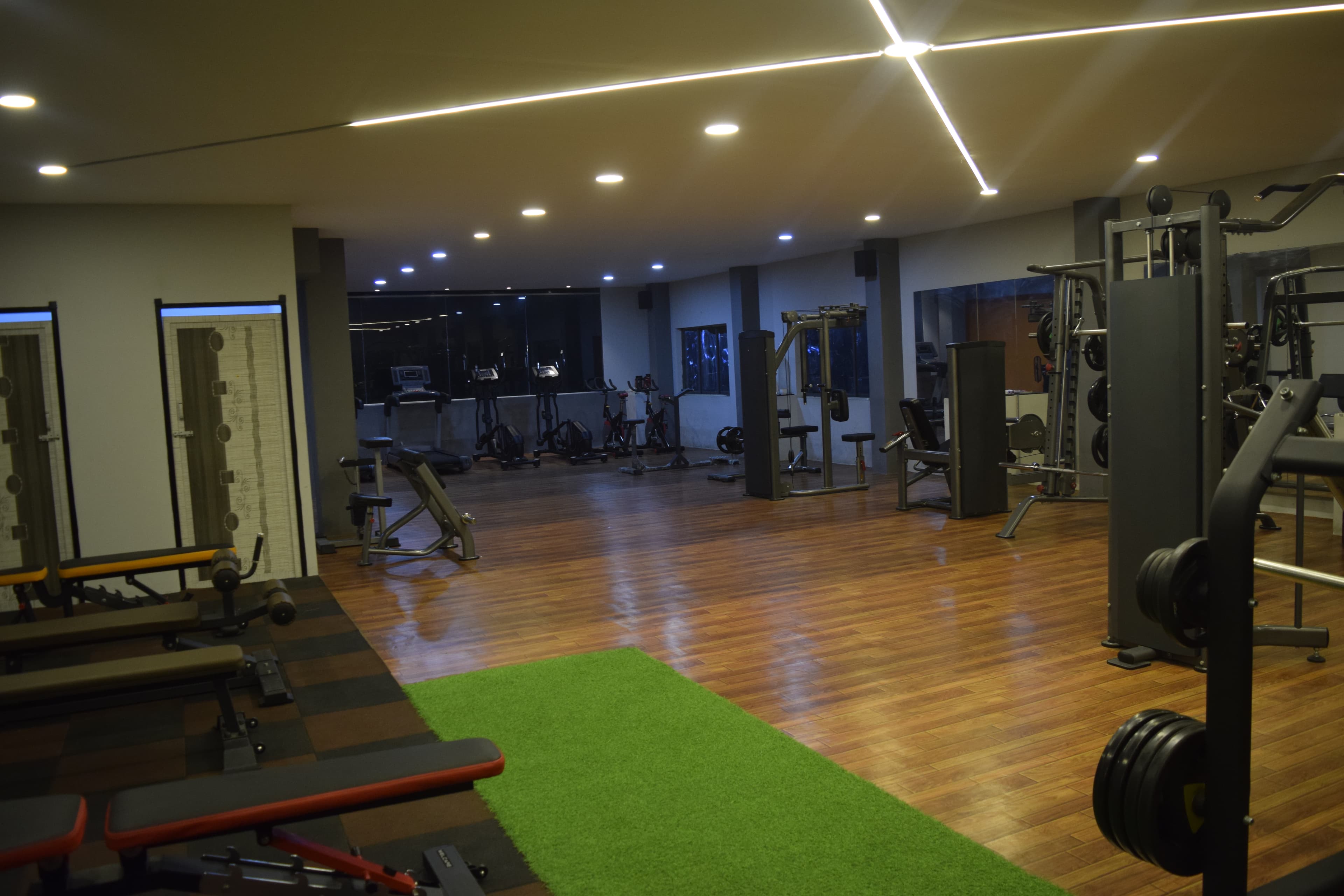 Raw fitness photo